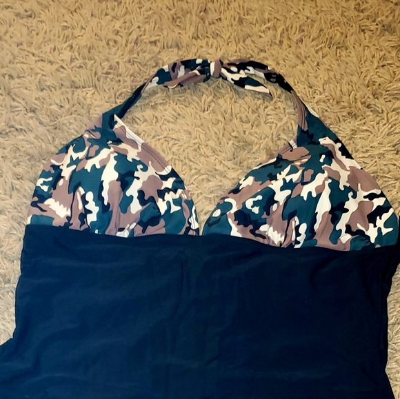 *Plus Size* 😎🏊‍♀️🤽‍♀️ Camo Swimsuit/bathingsuits - Picture 6 of 11